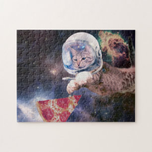 Astronautkat jaagt op een pizza stuk legpuzzel