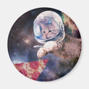 Astronautkat jaagt op een pizza stuk magneet