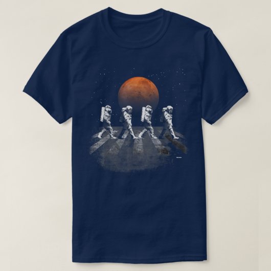 Astronauts in Walking in Space Occupy Mars  T-shirt (Design voorkant)