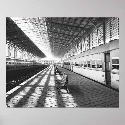 Aswan Egypte, Interieur van Aswan Dam Treinstation Poster (Voorkant)