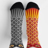 Asymmetrische zwarte en rode Koinobori-karpers Sokken (Top)