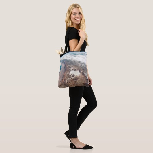 Atacama woestijn en zoutvlakten in de Andes Tote Bag (Op model)