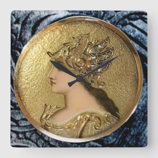 ATHENA PORTRAIT MET GOLDEN HELMET EN GRIFFINS VIERKANTE KLOK (Voorkant)