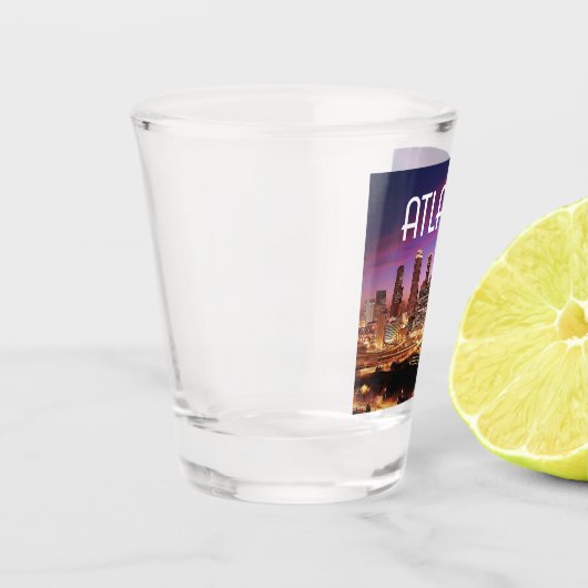 Atlanta, Georgia City skyline 's nachts Shot Glas (Links)