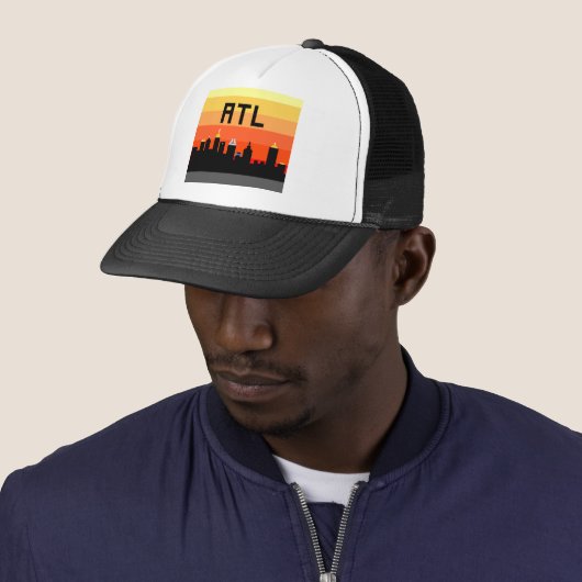 Atlanta met 8 bits Skyline ATL Trucker Pet (In situ)