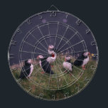 Atlantic Puffins Dartbord<br><div class="desc">Een bijeenkomst van Atlantic Puffins. Foto door Jonatan Pie.</div>