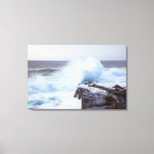 Atlantische oceaangolven kruipen de kust van Maine Canvas Afdruk