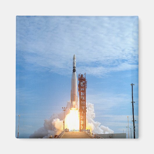 Atlas Agena doelt op het opheffen van voertuigen v Magneet (Voorkant)