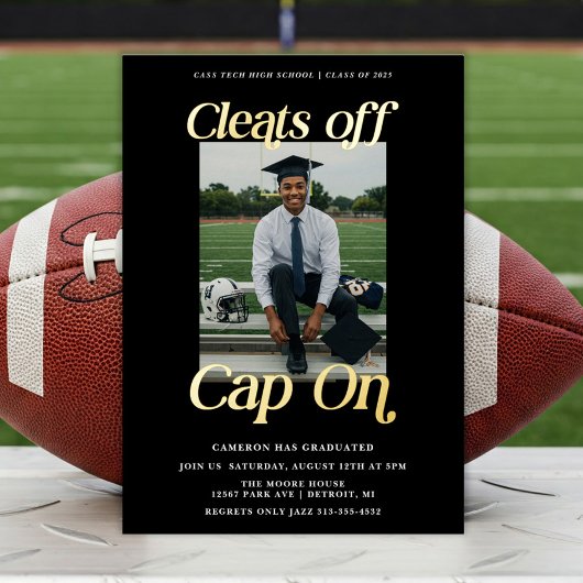 Atleet Afstuderen verwijdert Pet op Folie Uitnodiging