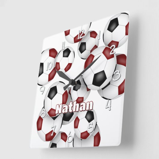 Atleet naam op Maroon Black voetballen Cluster Vierkante Klok (Hoek)