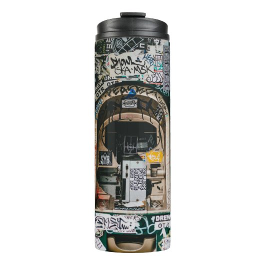 ATM-MACHINE MET GRAFFITI THERMOSBEKER (Voorkant)