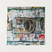 ATM-MACHINE MET GRAFFITI WANDKLEED (Voorkant (horizontaal))