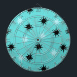 Atomic Turquoise Starbursts Metal Dart Board Dartbord<br><div class="desc">Deze Atomic Turquoise Starbursts Metal Cage Dart Board heeft al het midden-eeuwse moderne plezier van de keuken van je oma, min het kleverige linoleum. Het kitscherige ontwerp heeft een groene achtergrond met gouden spikkels en willekeurig geplaatste sterrenuitbarstingen in het zwart, en tinten van aqua en turquoise. Dit geïnspireerde patroon is...</div>