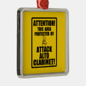Attack Alto Clarinet Metalen Ornament (Rechts)