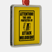 Attack Melodeon Metalen Ornament (Rechts)
