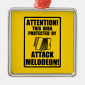 Attack Melodeon Metalen Ornament (Voorkant)