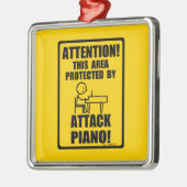 Attack Piano Metalen Ornament (Links)