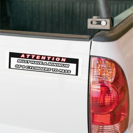 Attentie 8 Cylinders Bumpersticker (Op Truck)