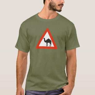 Attentie-kamelen, verkeersborden, Verenigde Arabis T-shirt
