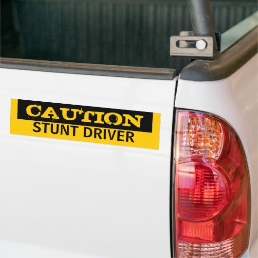 Attentie STUNT DRIVER Bumpersticker (Op Truck)