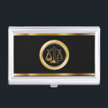 Attorney Business Card Holder Visitekaarthouder<br><div class="desc">De houder van het visitekaartje van de aanklager met koele gesimuleerde gouden metallische achtergrondversiering, de klasse van het klasserecht, en embleem allen gedrukt op de voorzijde en stevig getoond voor een beste eerste indruk. Ontworpen om uw visitekaartjes te houden en ze in stijl te beschermen voor een professionele advocaat, advocatenkantoor...</div>
