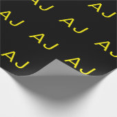 Attractive Monogram Yellow Black Modern Minimalist Cadeaupapier (Hoek)
