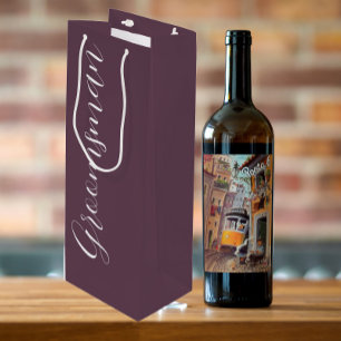 Aubergine gestileerde script bruiloft bruidsman wijn cadeautas