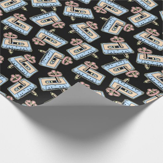 Audiocassette met potloodpatroon cadeaupapier (Hoek)