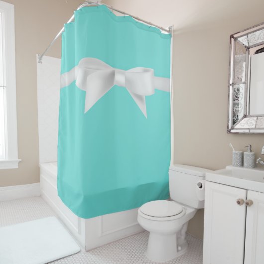 Audrey Teal Witte Strik Moderne Glamour Douchegordijn (In situ)