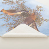 Audubon's Cedar Waxwing Bird Pair op Evergreen Sherpa Deken (3/4)