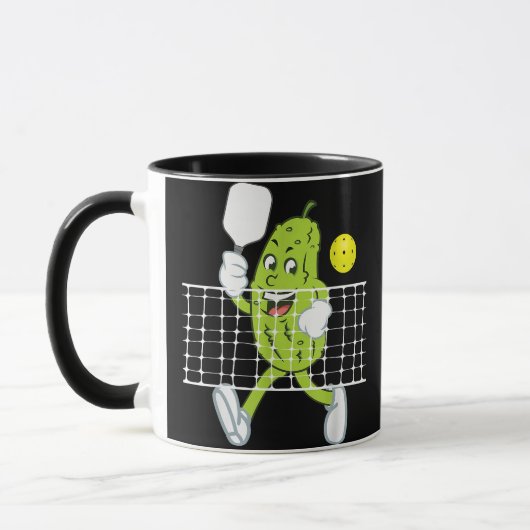 Augurk die Pickleball speelt - Grappig Pickleball Mok (Links)