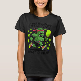 Augurk die pickleball speelt, grappige pickleball- t-shirt