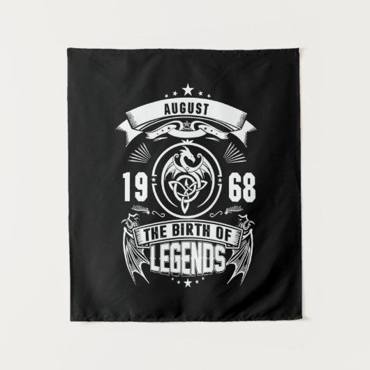 August Geschenk | 1968 De Geboorte Van De Legenden Wandkleed (Voorkant)