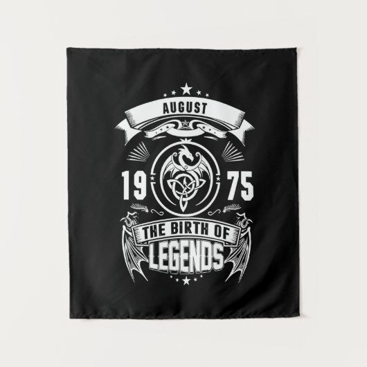 August Geschenk | 1975 De Geboorte Van De Legenden Wandkleed (Voorkant)