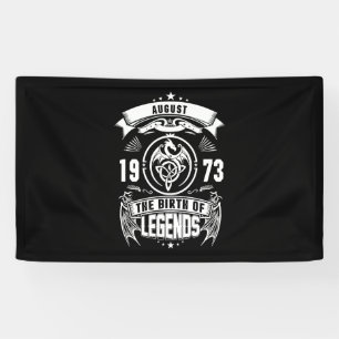 August Gift   1973 De geboorte van de legendes Spandoek