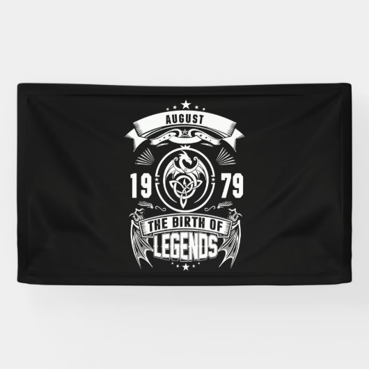 August Gift | 1979 De geboorte van de legendes Spandoek (Horizontaal)