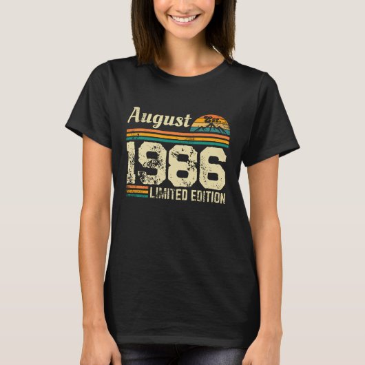 August Verjaardag Aangepast Jaar T-shirt (Voorkant)