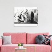 Auguste Rodin in in zijn studio in Parijs Canvas Afdruk (Insitu (Woonkamer))