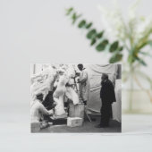 Auguste Rodin in zijn studio van Parijs Briefkaart (Staand voorkant)