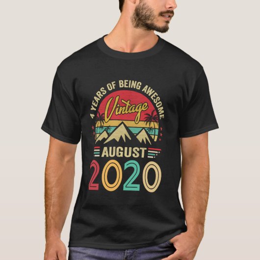 augustus 2020 4 jaar oud idee 4e verjaardag t-shirt (Voorkant)