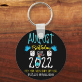 Augustus 2022 Meisje 2022 Sociale Afstand Birthday Sleutelhanger (Voorkant)