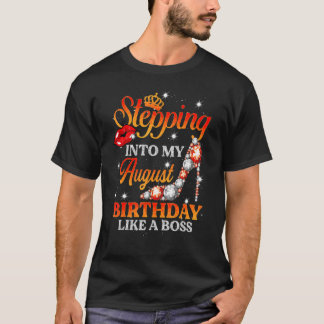 Augustus meisje steekt mijn verjaardag in als een t-shirt
