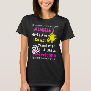 Augustus meisjes zijn zonneschijn vermengd met een t-shirt