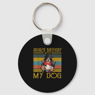 Augustus verjaardag met mijn Bemese berg hond 2020 Sleutelhanger