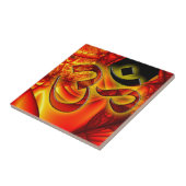 Aum om op fractaal rood en geel tegeltje (Zijkant)