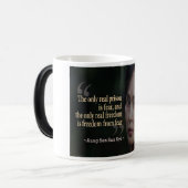 Aung San Suu Kyi Mok (Voorkant links)