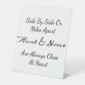 Aunt & Niece Quote – Side By Side or Miles Apart Reclamebord Met Voetstuk (Voorkant)