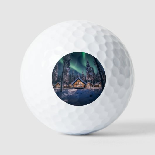 Aurora borealis boven winterhut golfballen (Voorkant)