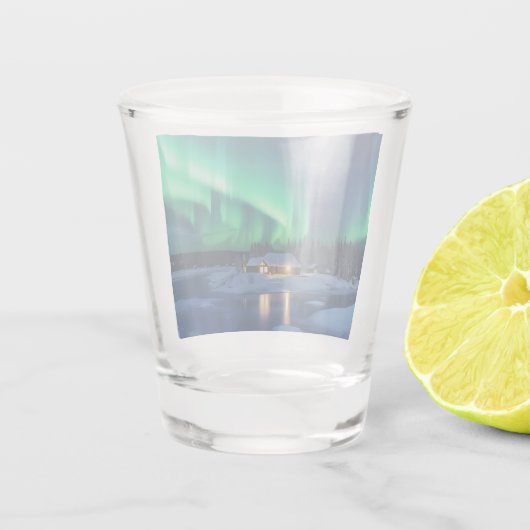 Aurora borealis boven winterhut shot glas (Achterkant)