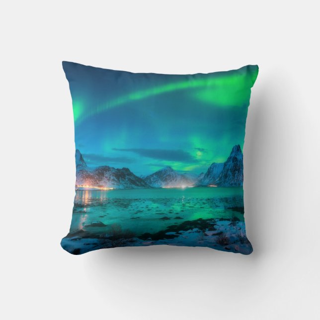 Aurora borealis over de zee kust, sneeuwberg kussen (Voorkant)